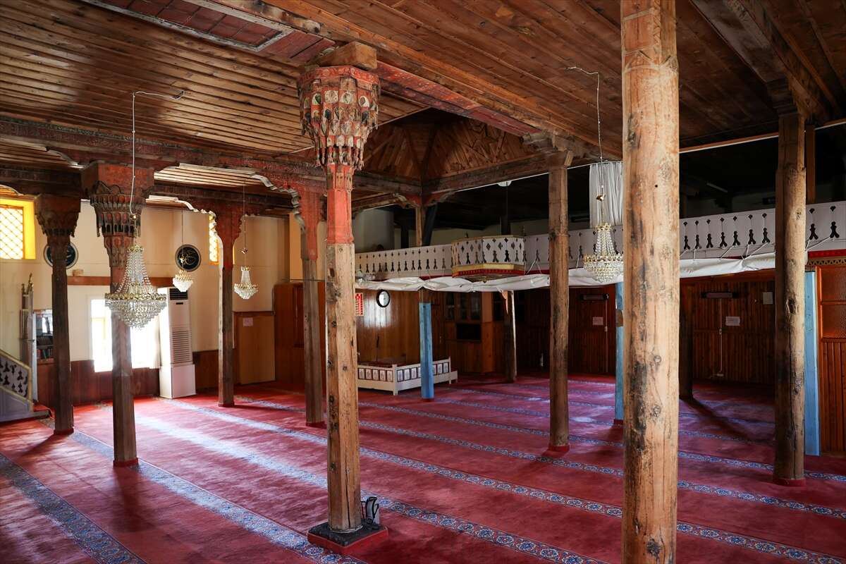 Konya’da 661 yıldır ayakta! Mütevazı görüntünün ardında eşsiz bir güzellik saklıyor 14